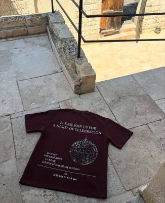 INVITATION CHERRY T-SHIRT 